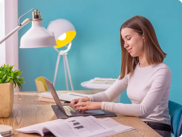 A teacher enrolling for the Teaching Kids & Teens course