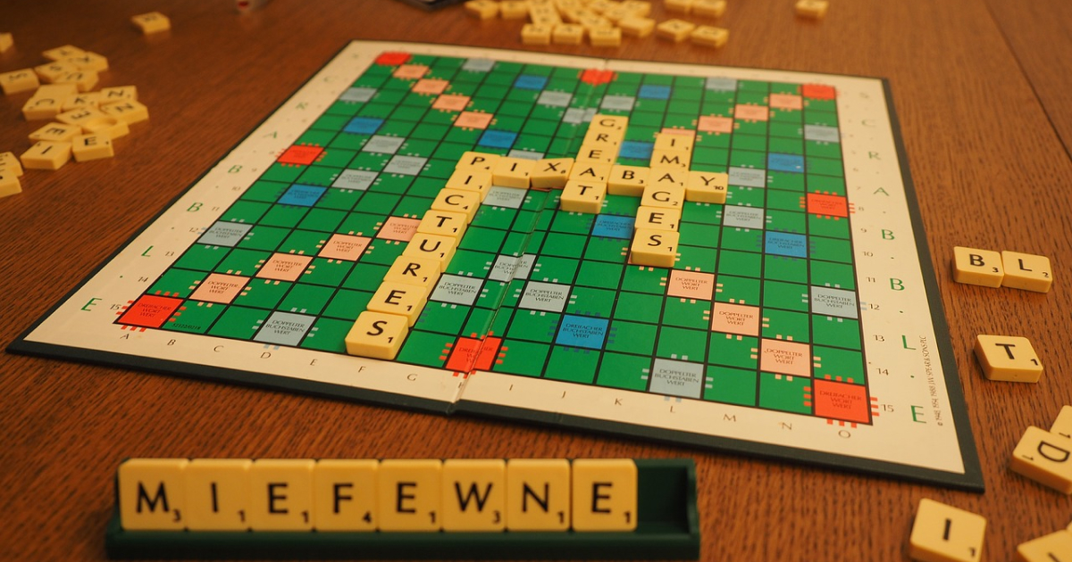 «Scrabble»: класика для любителів складати слова - grade.ua