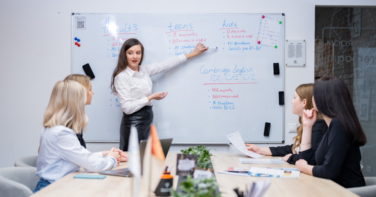 Professional Development Days u Grade_ yak nashi vykladachi dopomahayutʹ odne odnomu rozvyvatysya - grade.ua